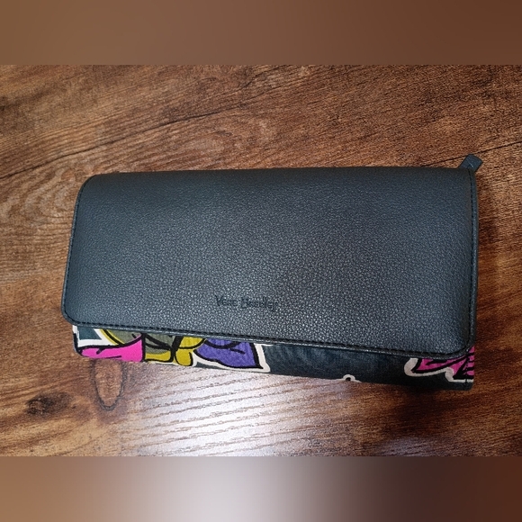 Vera Bradley Handbags - Vera Bradley Faux Leather & Floral Wallet - NWOT - Pristine Condition